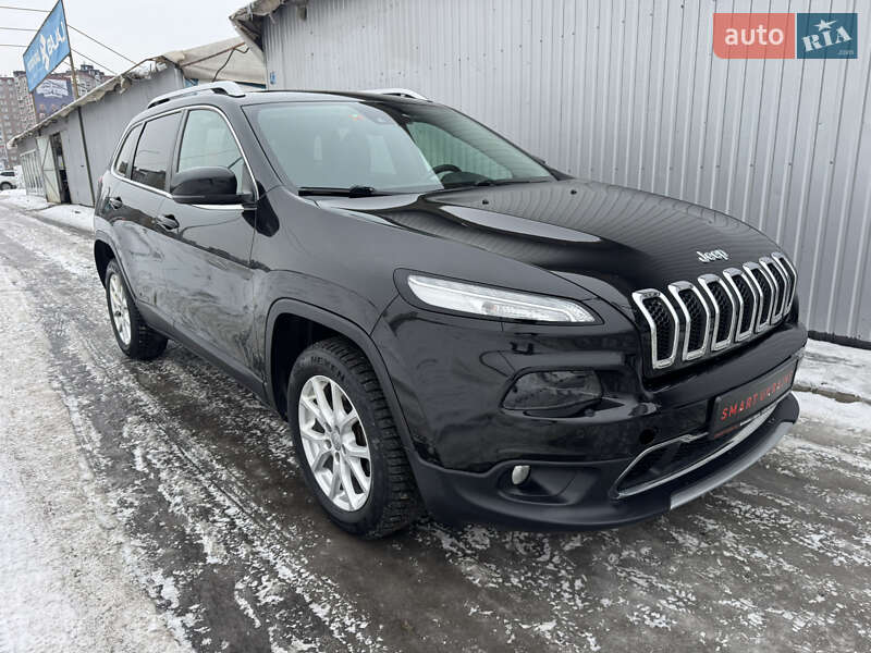 Внедорожник / Кроссовер Jeep Cherokee 2015 в Киеве