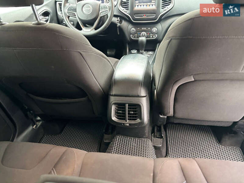 Внедорожник / Кроссовер Jeep Cherokee 2018 в Виннице