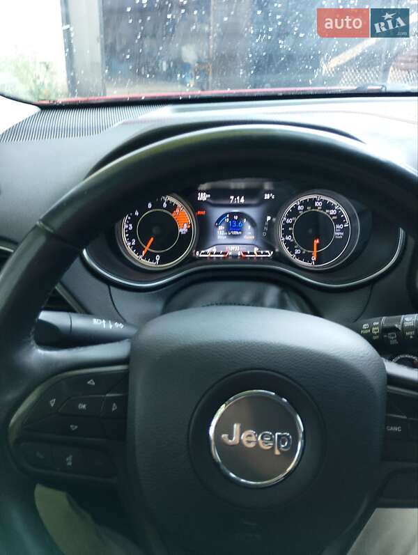 Внедорожник / Кроссовер Jeep Cherokee 2018 в Бориславе