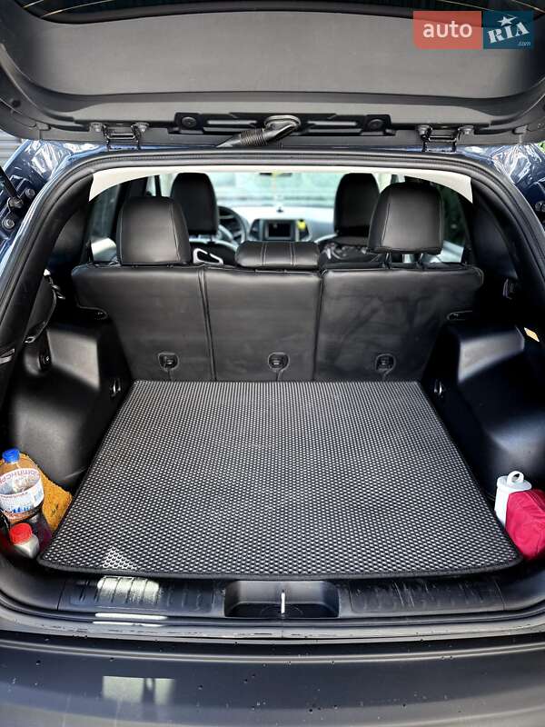 Внедорожник / Кроссовер Jeep Cherokee 2019 в Житомире