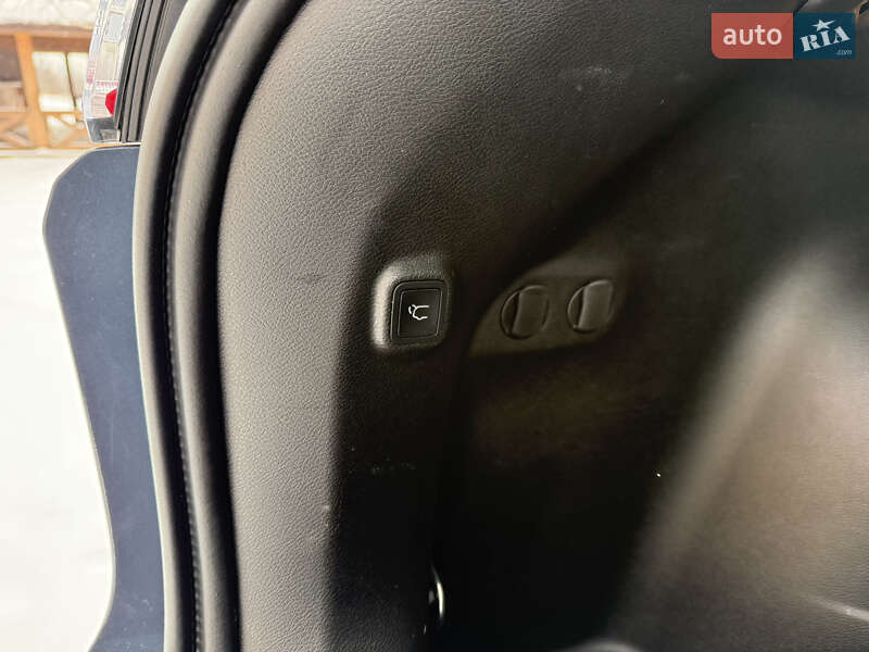 Внедорожник / Кроссовер Jeep Cherokee 2019 в Василькове