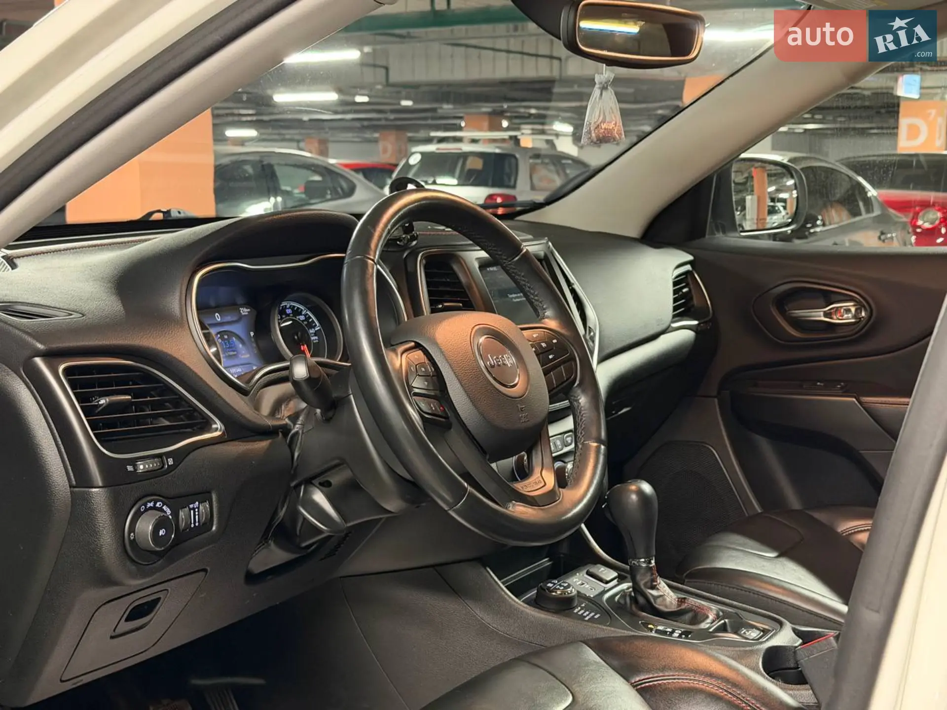 2018 Jeep Cherokee - мініатюра 17