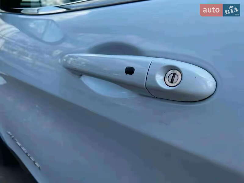 Внедорожник / Кроссовер Jeep Cherokee 2018 в Киеве