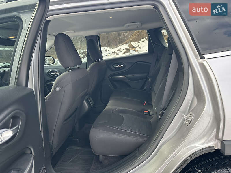 Внедорожник / Кроссовер Jeep Cherokee 2018 в Виннице фото 34 Внедорожник / Кроссовер Jeep Cherokee 2018 в Виннице