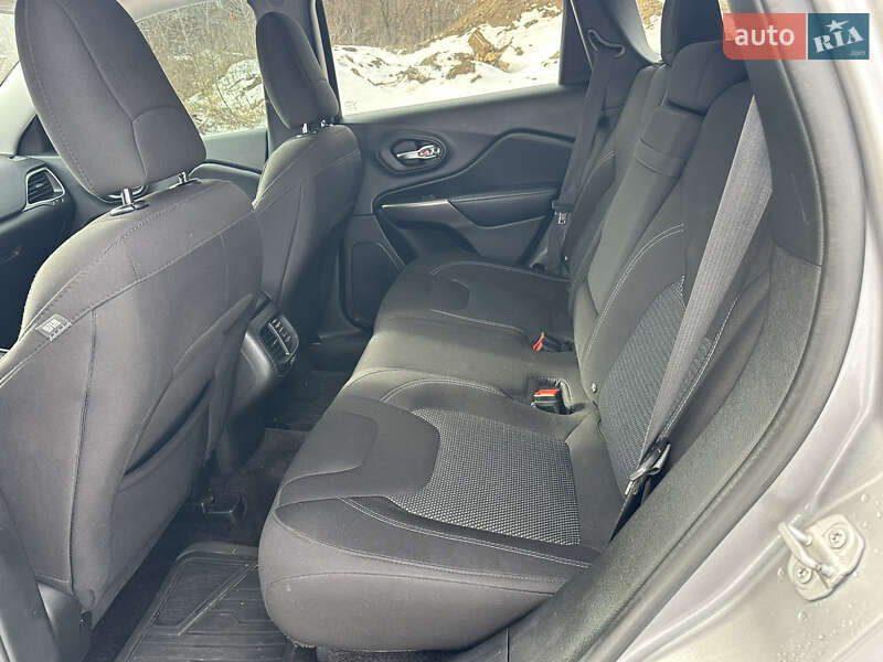 Внедорожник / Кроссовер Jeep Cherokee 2018 в Виннице фото 35 Внедорожник / Кроссовер Jeep Cherokee 2018 в Виннице