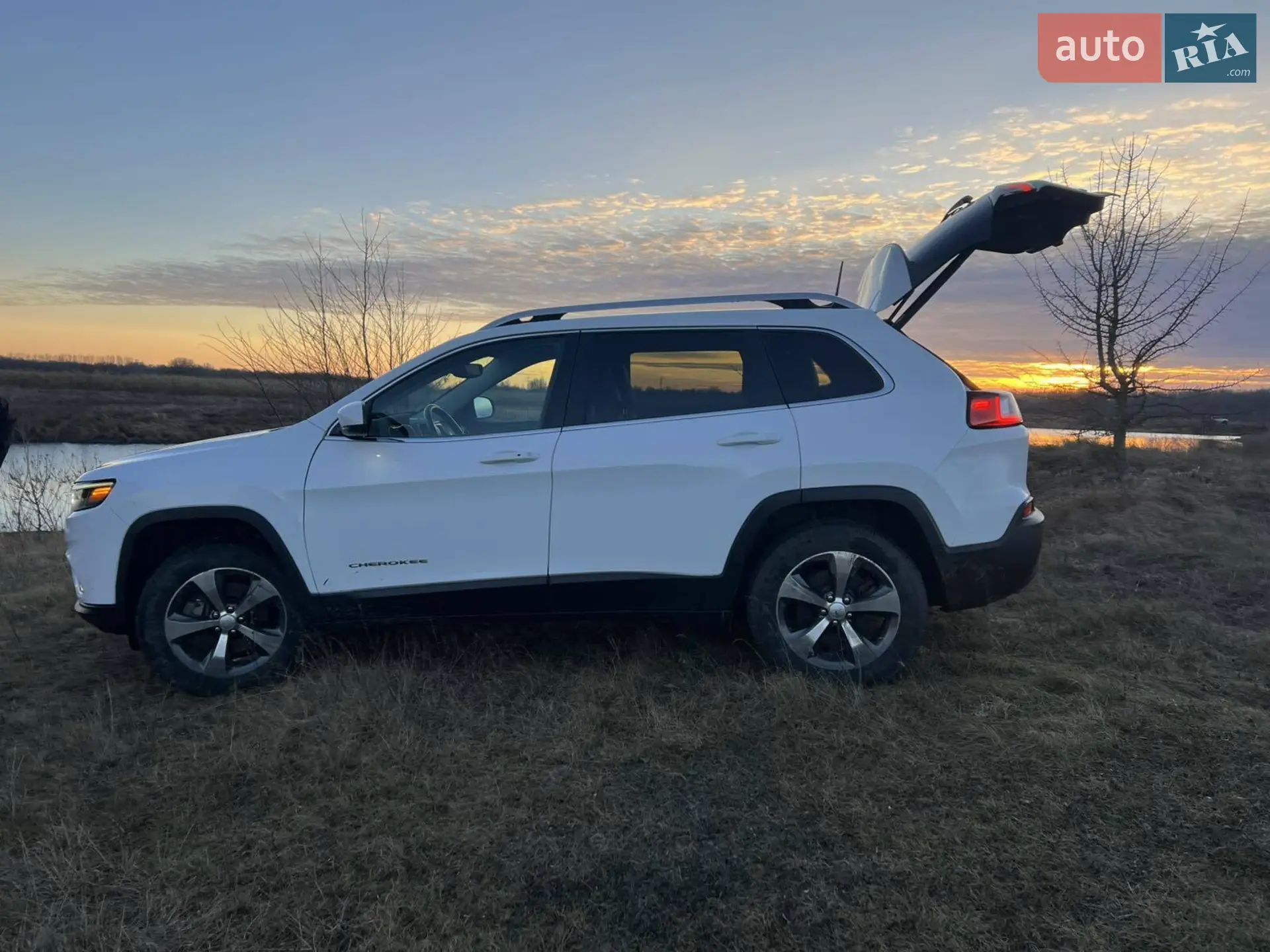 2019 Jeep Cherokee - мініатюра 7