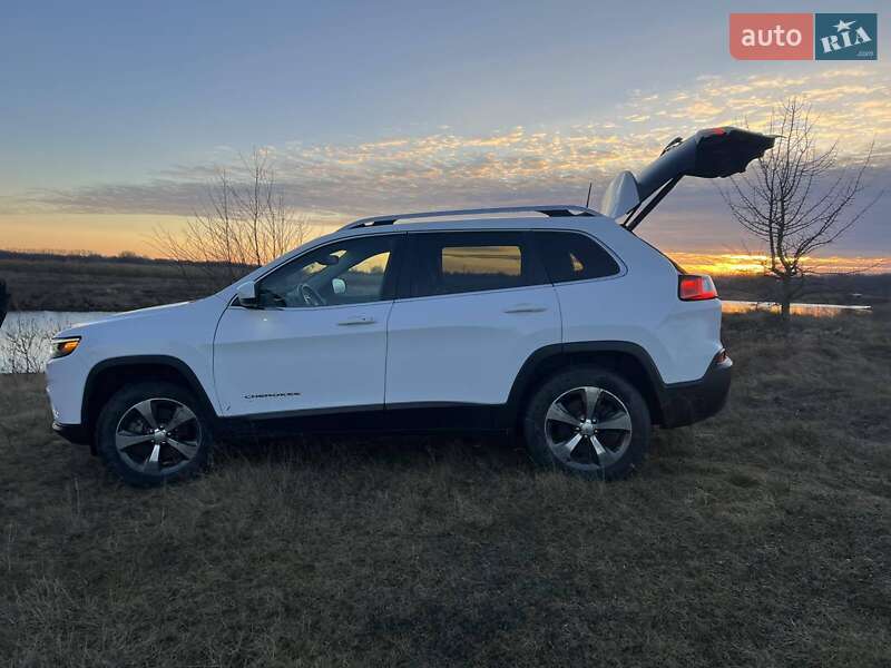 Внедорожник / Кроссовер Jeep Cherokee 2020 в Чернигове