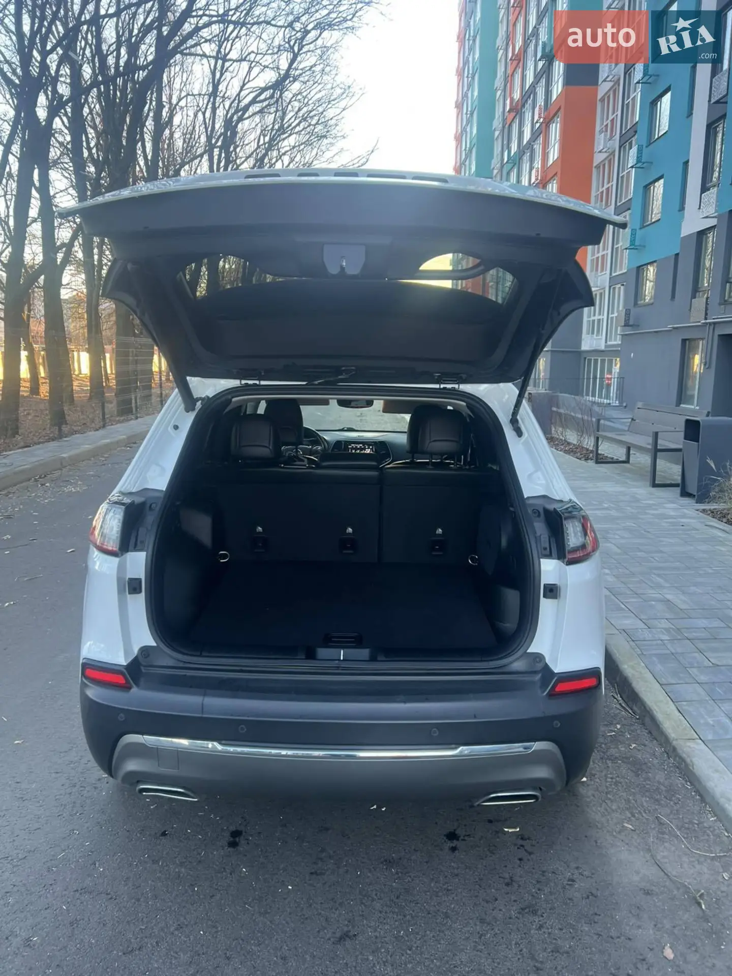 2019 Jeep Cherokee - мініатюра 11