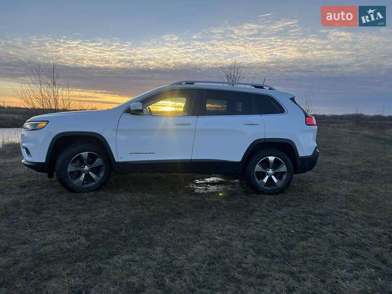 Внедорожник / Кроссовер Jeep Cherokee 2020 в Чернигове