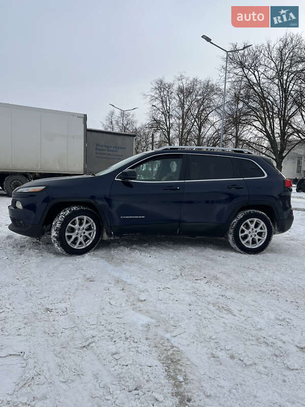 Внедорожник / Кроссовер Jeep Cherokee 2015 в Черкассах