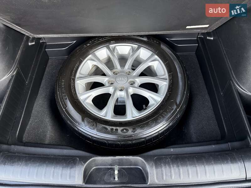 Внедорожник / Кроссовер Jeep Cherokee 2019 в Львове фото 23 Внедорожник / Кроссовер Jeep Cherokee 2019 в Львове