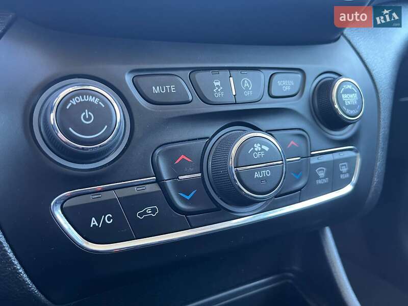 Внедорожник / Кроссовер Jeep Cherokee 2021 в Киеве фото 26 Внедорожник / Кроссовер Jeep Cherokee 2021 в Киеве