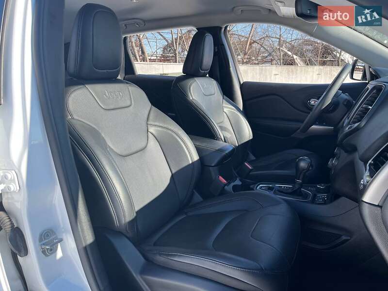 Внедорожник / Кроссовер Jeep Cherokee 2021 в Киеве фото 17 Внедорожник / Кроссовер Jeep Cherokee 2021 в Киеве