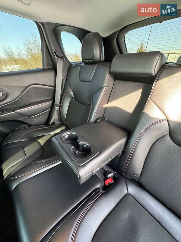 Позашляховик / Кросовер Jeep Cherokee 2018 в Хмельницькому