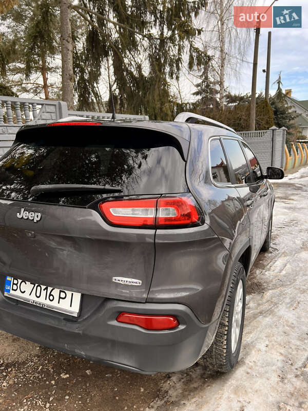 Внедорожник / Кроссовер Jeep Cherokee 2017 в Мостиске фото 3 Внедорожник / Кроссовер Jeep Cherokee 2017 в Мостиске