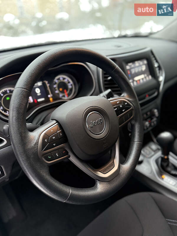 Внедорожник / Кроссовер Jeep Cherokee 2018 в Сумах