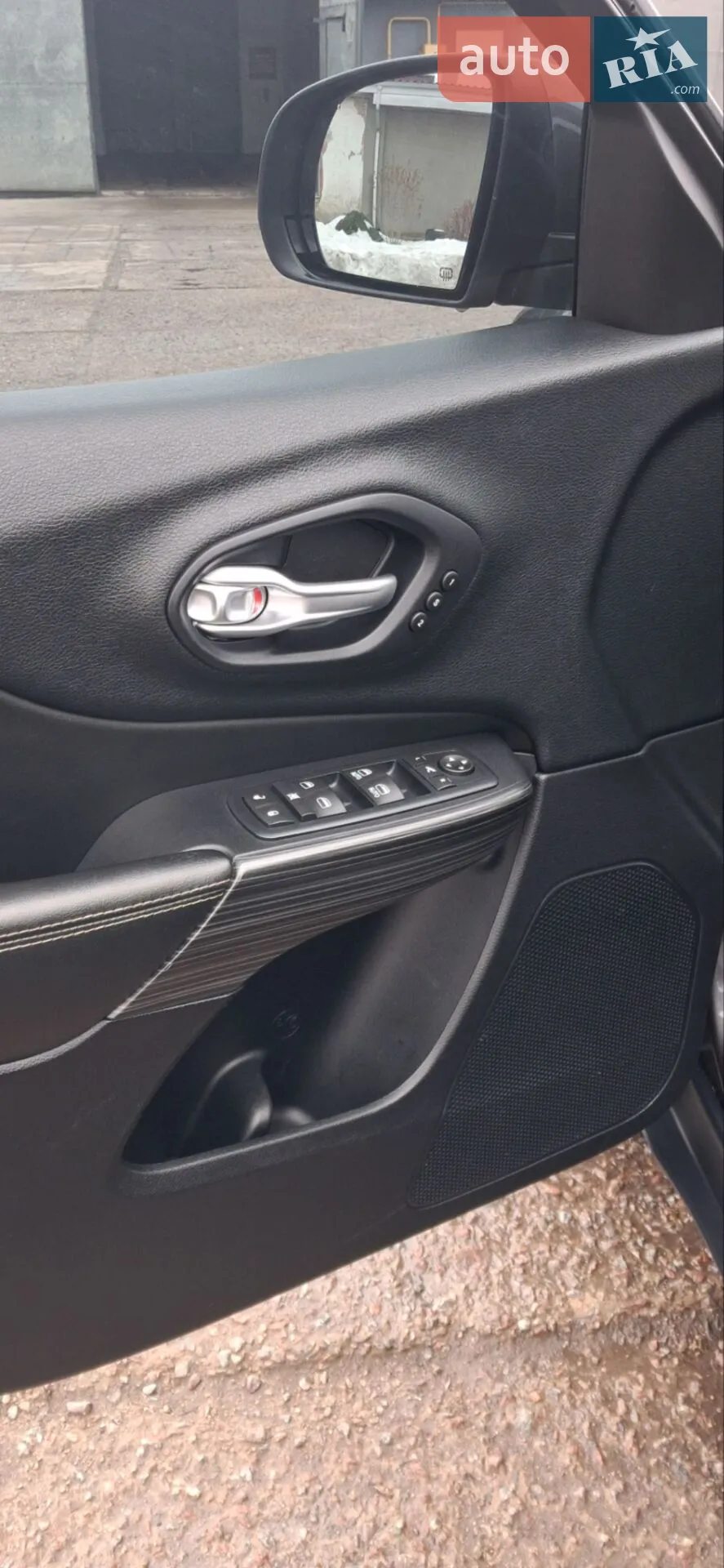 2016 Jeep Cherokee - мініатюра 18