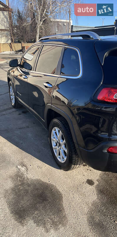 Внедорожник / Кроссовер Jeep Cherokee 2015 в Харькове