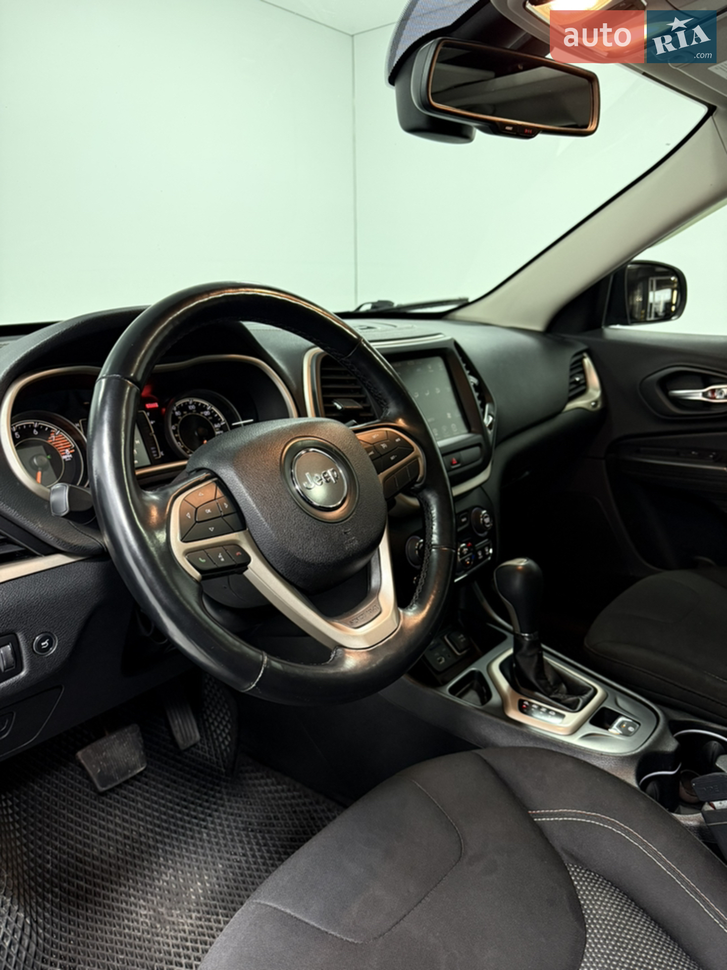 2016 Jeep Cherokee - мініатюра 15