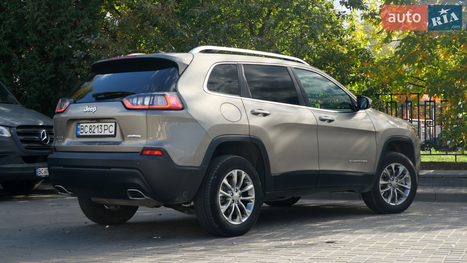 2018 Jeep Cherokee - мініатюра 17
