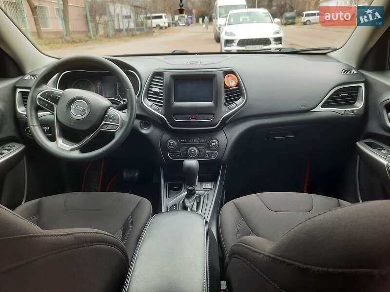 Внедорожник / Кроссовер Jeep Cherokee 2018 в Одессе