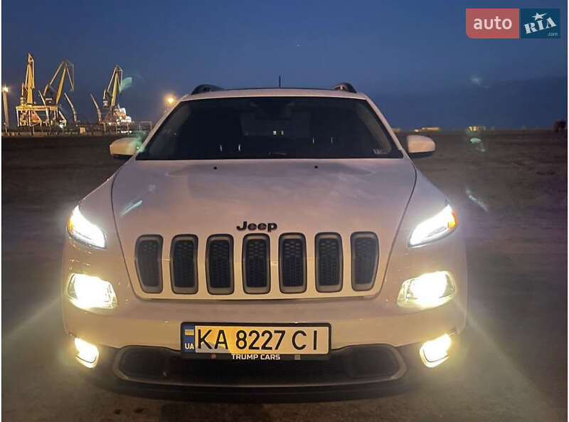 Внедорожник / Кроссовер Jeep Cherokee 2016 в Днепре