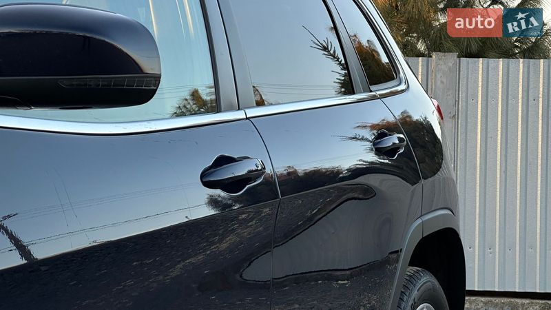 Внедорожник / Кроссовер Jeep Cherokee 2015 в Самборе