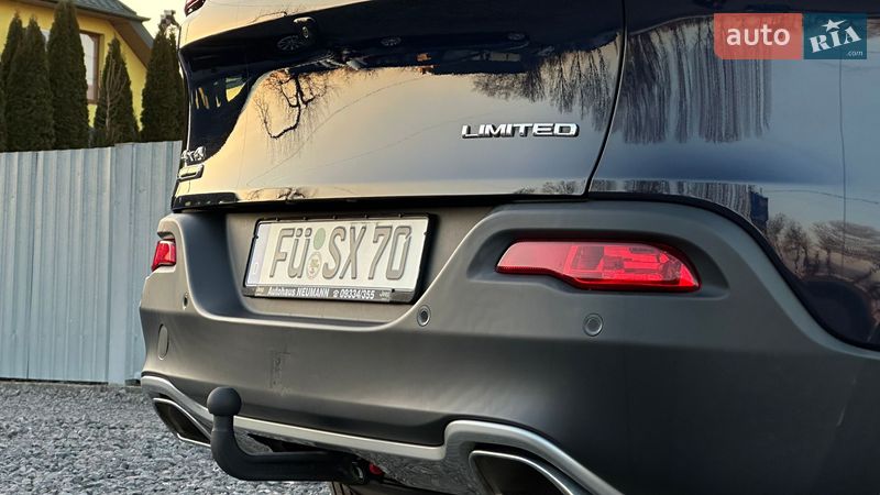 Внедорожник / Кроссовер Jeep Cherokee 2015 в Самборе