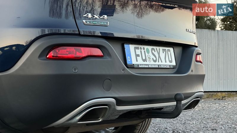 Внедорожник / Кроссовер Jeep Cherokee 2015 в Самборе