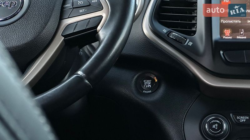 Внедорожник / Кроссовер Jeep Cherokee 2015 в Самборе