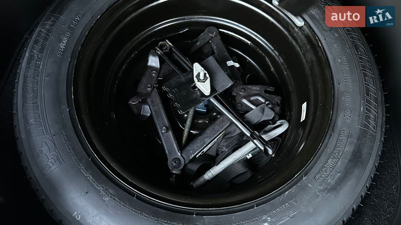 Внедорожник / Кроссовер Jeep Cherokee 2015 в Самборе