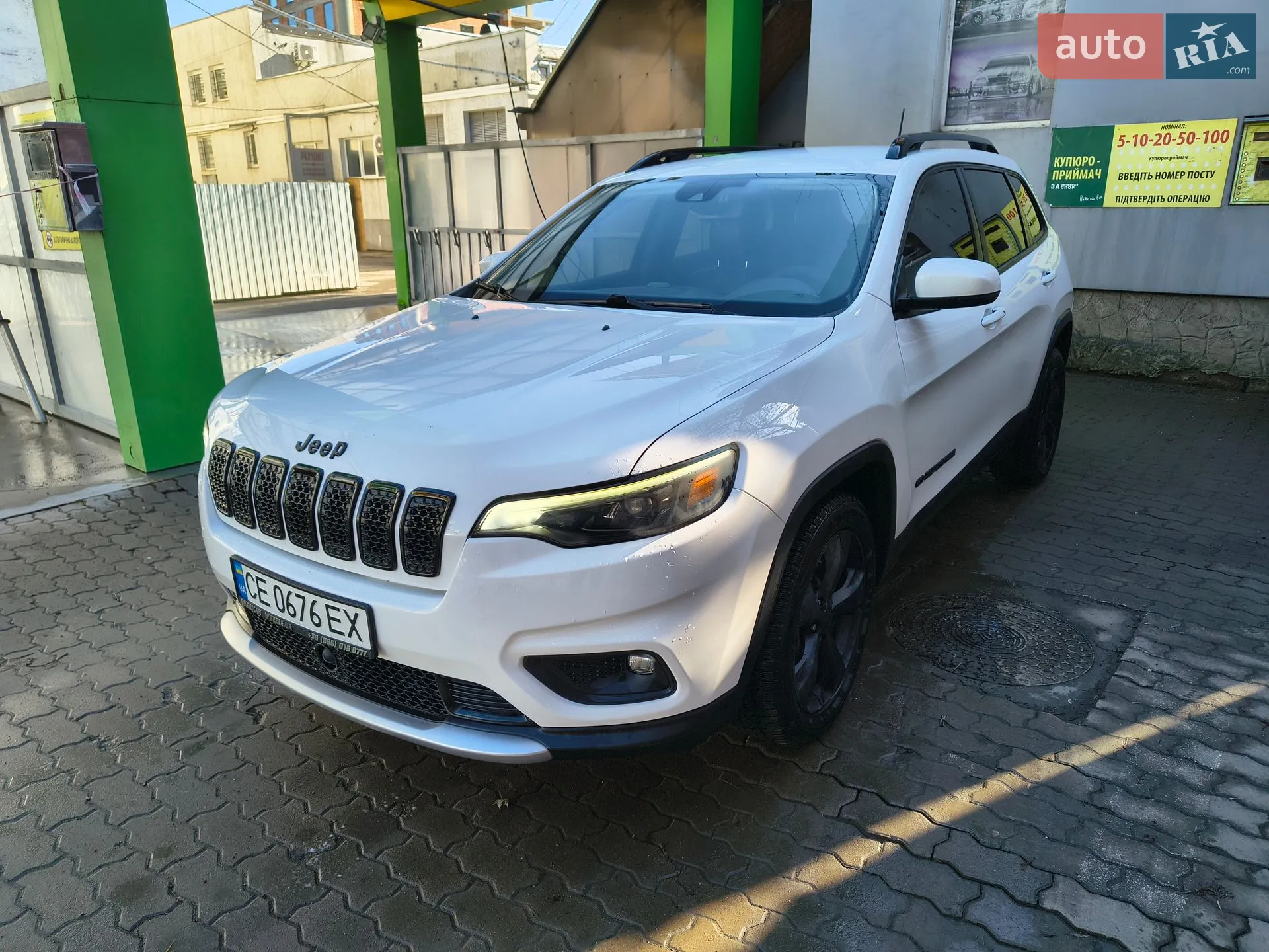 2020 Jeep Cherokee - мініатюра 3