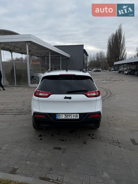 Внедорожник / Кроссовер Jeep Cherokee 2017 в Лубнах