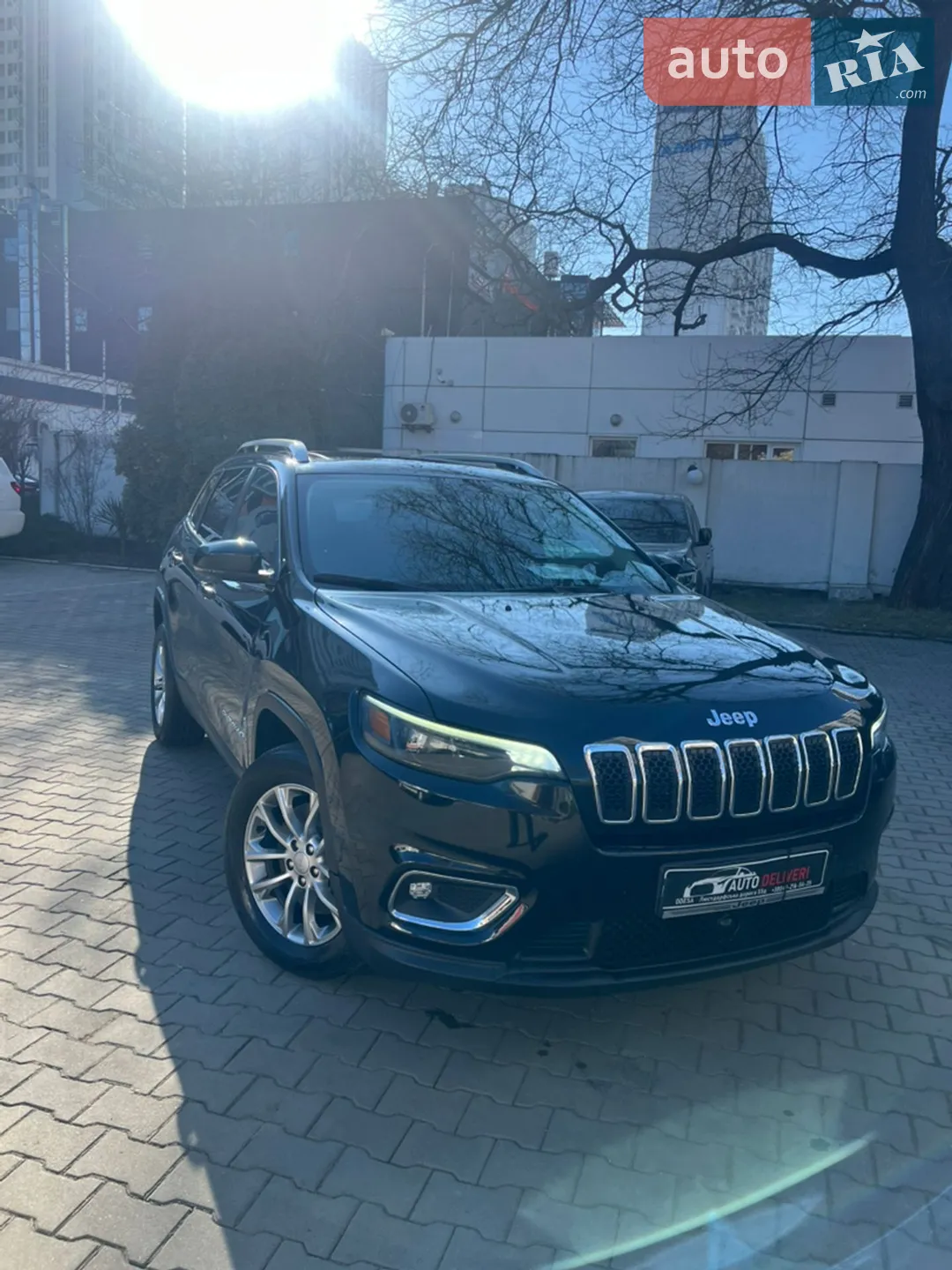 2021 Jeep Cherokee - мініатюра 3