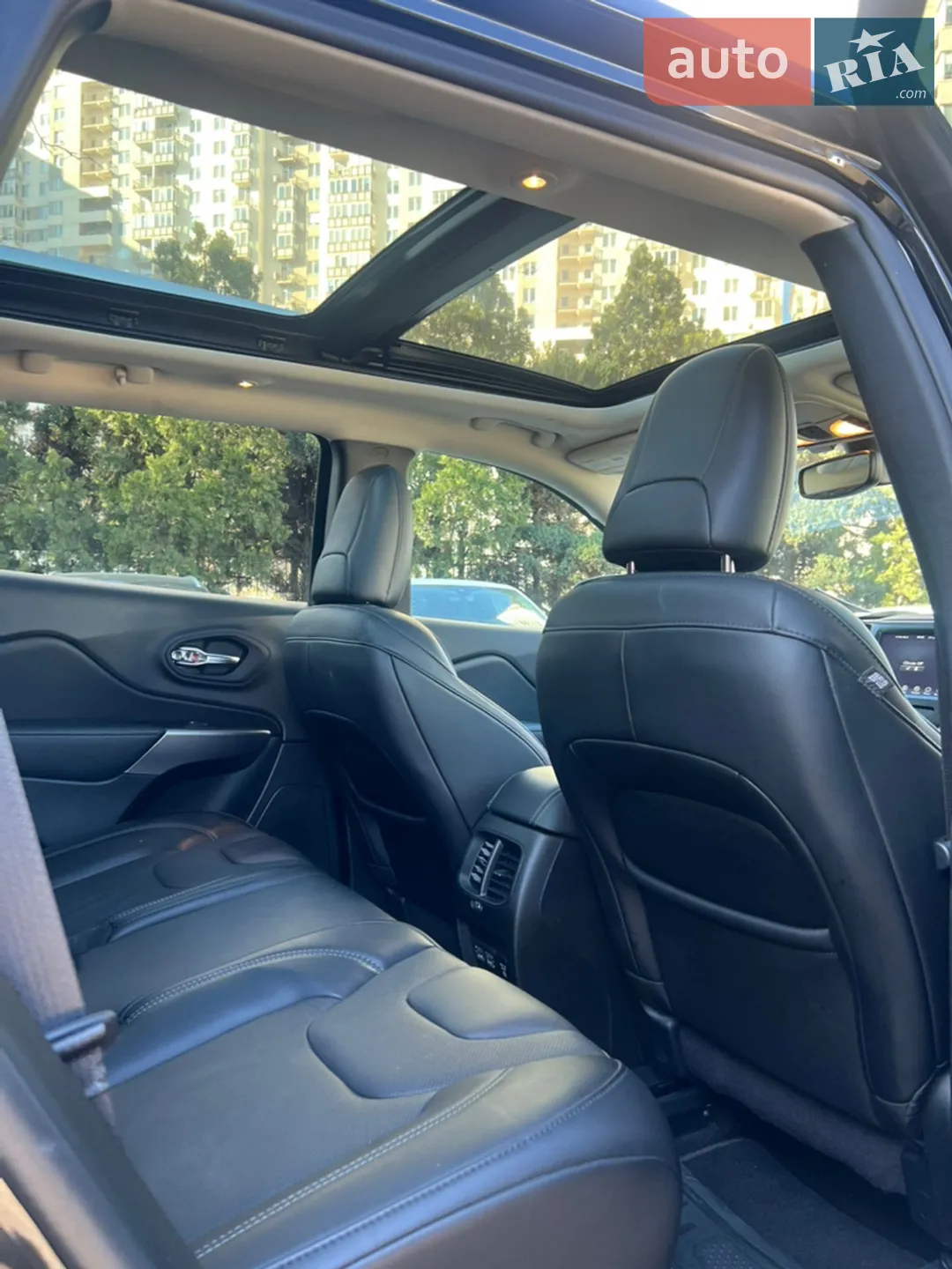 2021 Jeep Cherokee - мініатюра 8