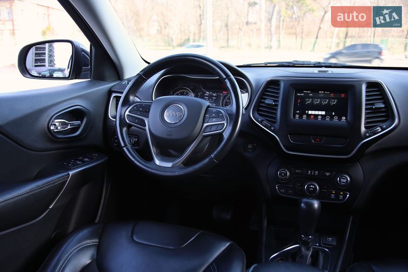 Внедорожник / Кроссовер Jeep Cherokee 2018 в Харькове