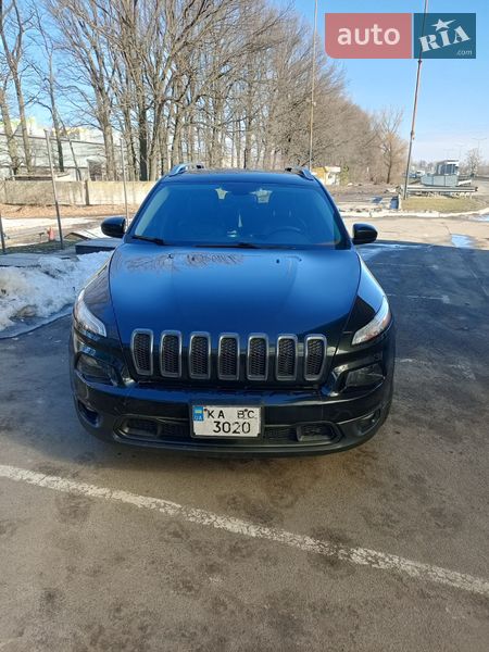 Внедорожник / Кроссовер Jeep Cherokee 2013 в Киеве