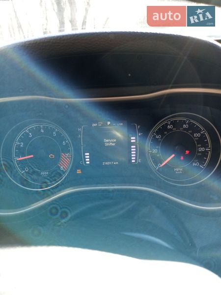 Внедорожник / Кроссовер Jeep Cherokee 2013 в Киеве