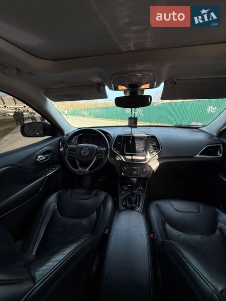 Внедорожник / Кроссовер Jeep Cherokee 2018 в Ивано-Франковске