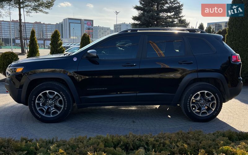 Внедорожник / Кроссовер Jeep Cherokee 2019 в Львове