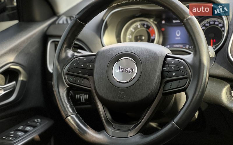 Внедорожник / Кроссовер Jeep Cherokee 2019 в Львове