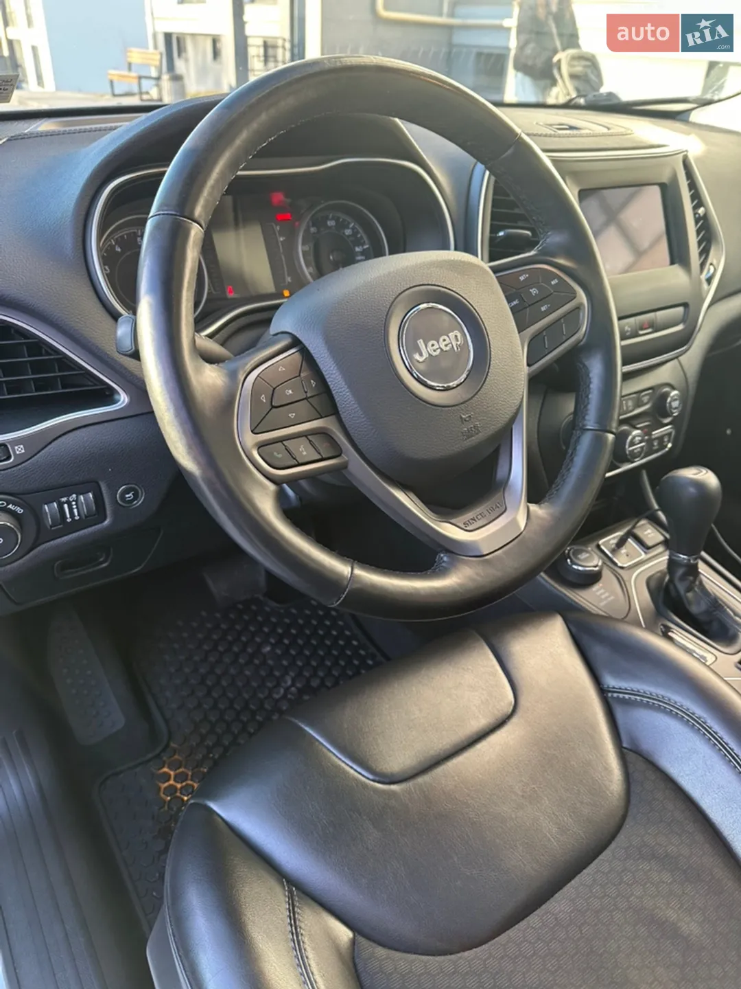 2019 Jeep Cherokee - мініатюра 11