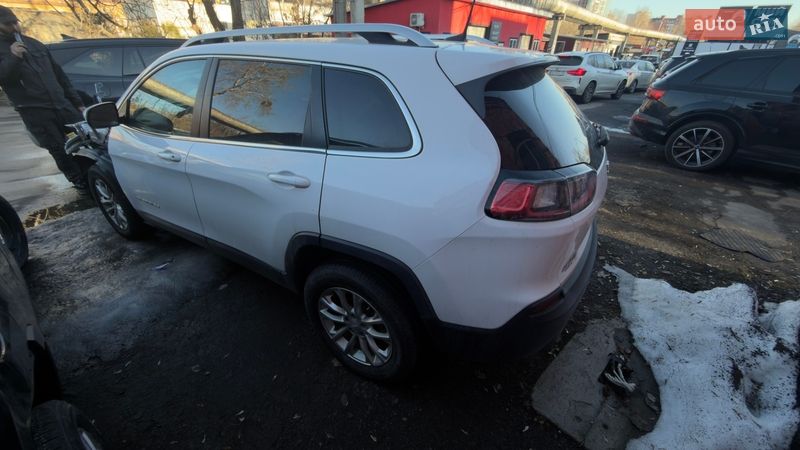 Внедорожник / Кроссовер Jeep Cherokee 2019 в Киеве