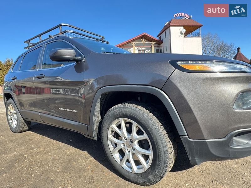 Внедорожник / Кроссовер Jeep Cherokee 2014 в Борисполе