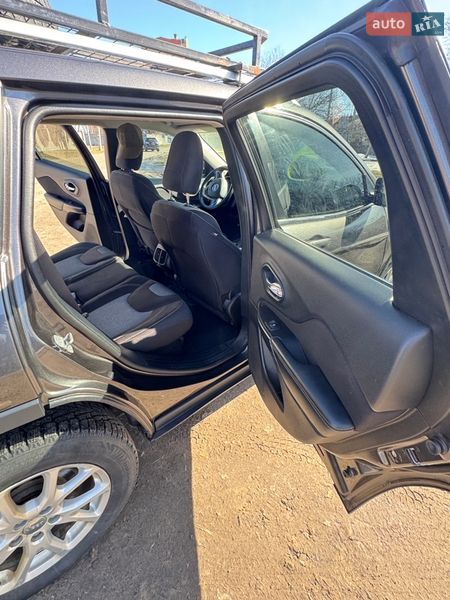 Внедорожник / Кроссовер Jeep Cherokee 2014 в Борисполе