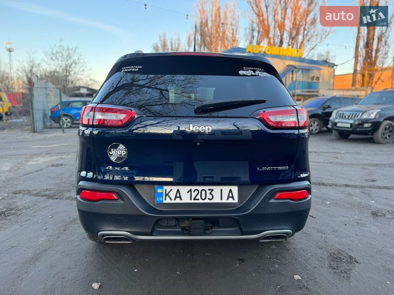 Внедорожник / Кроссовер Jeep Cherokee 2015 в Днепре