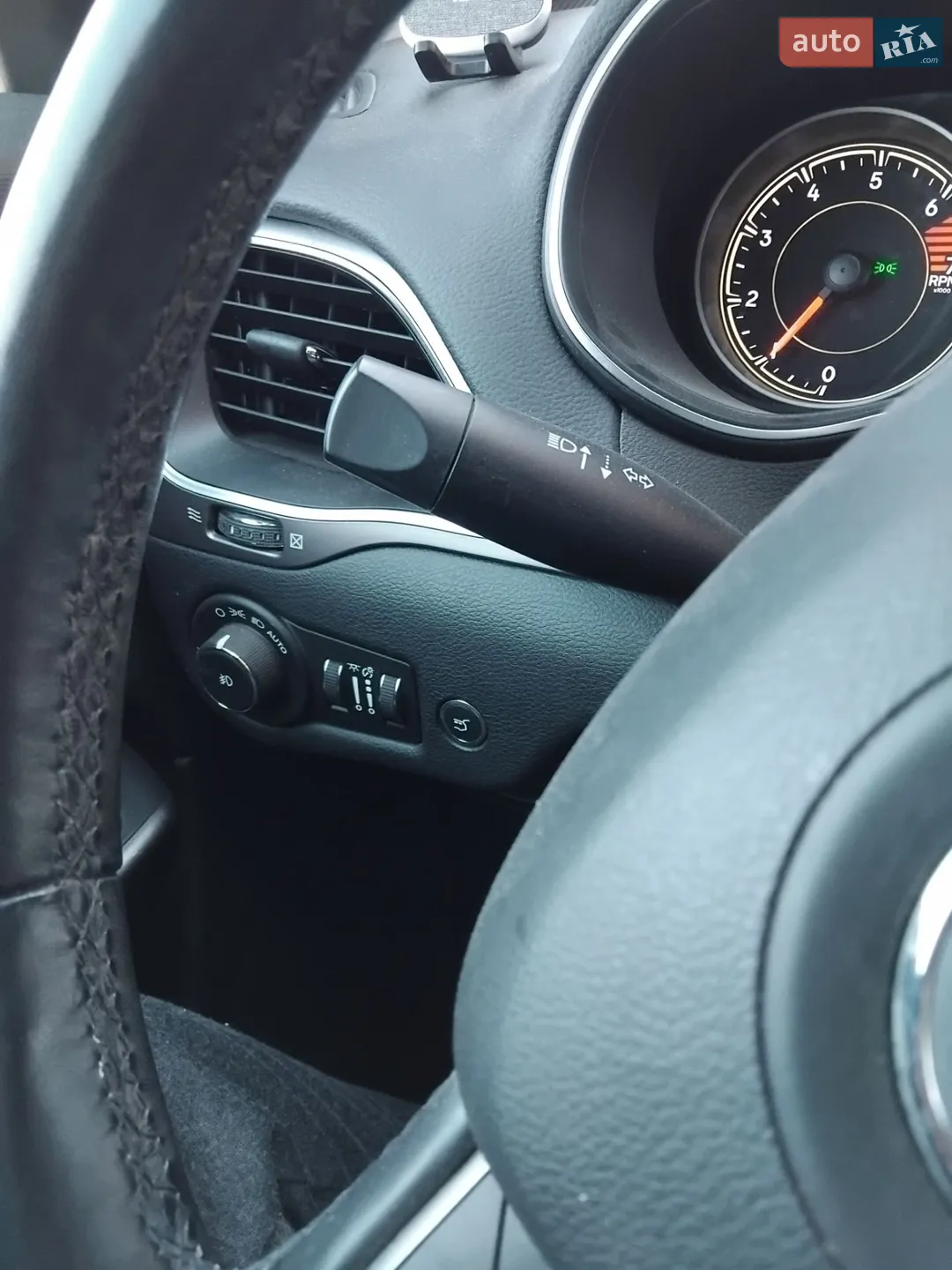 2019 Jeep Cherokee - мініатюра 3