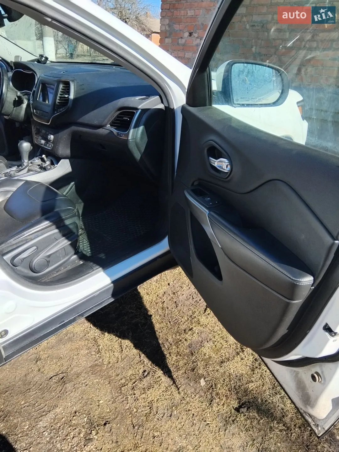 2019 Jeep Cherokee - мініатюра 13