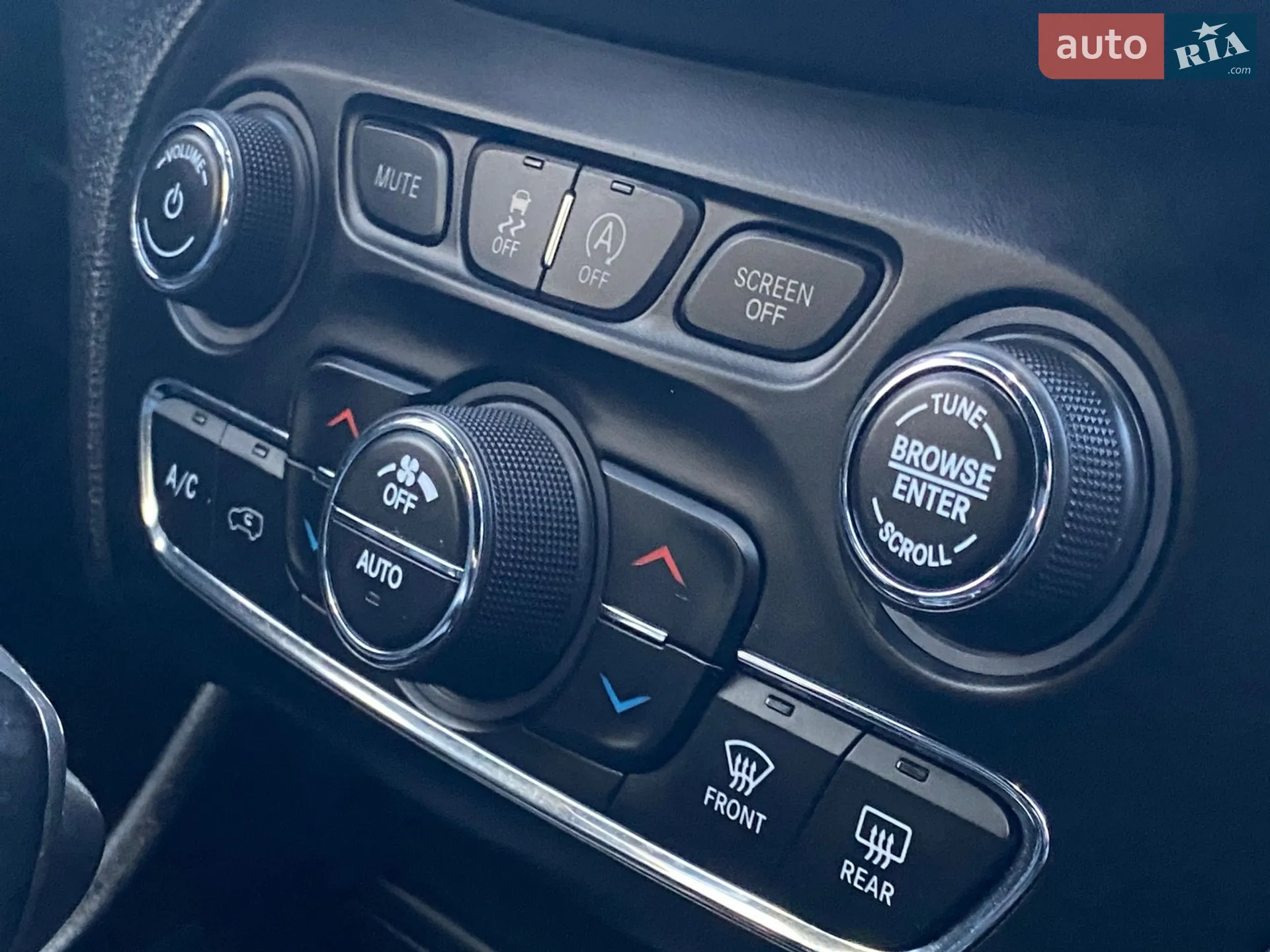 2019 Jeep Cherokee - мініатюра 17