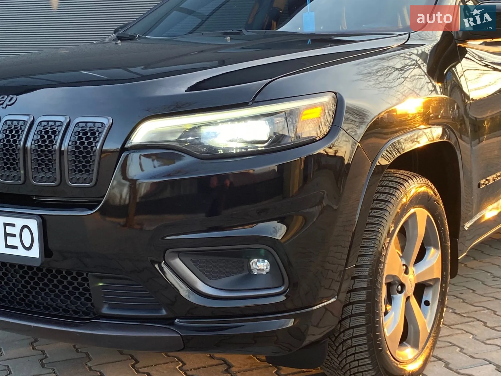 2019 Jeep Cherokee - мініатюра 3
